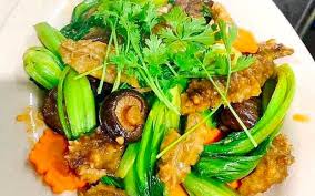 hải sâm xào nấm